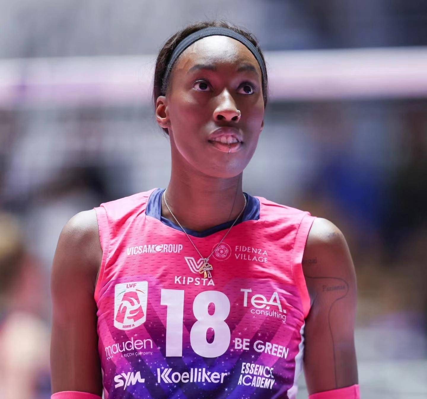 南美洲篮球联赛半决赛强强对话，球星亮相，振奋人心