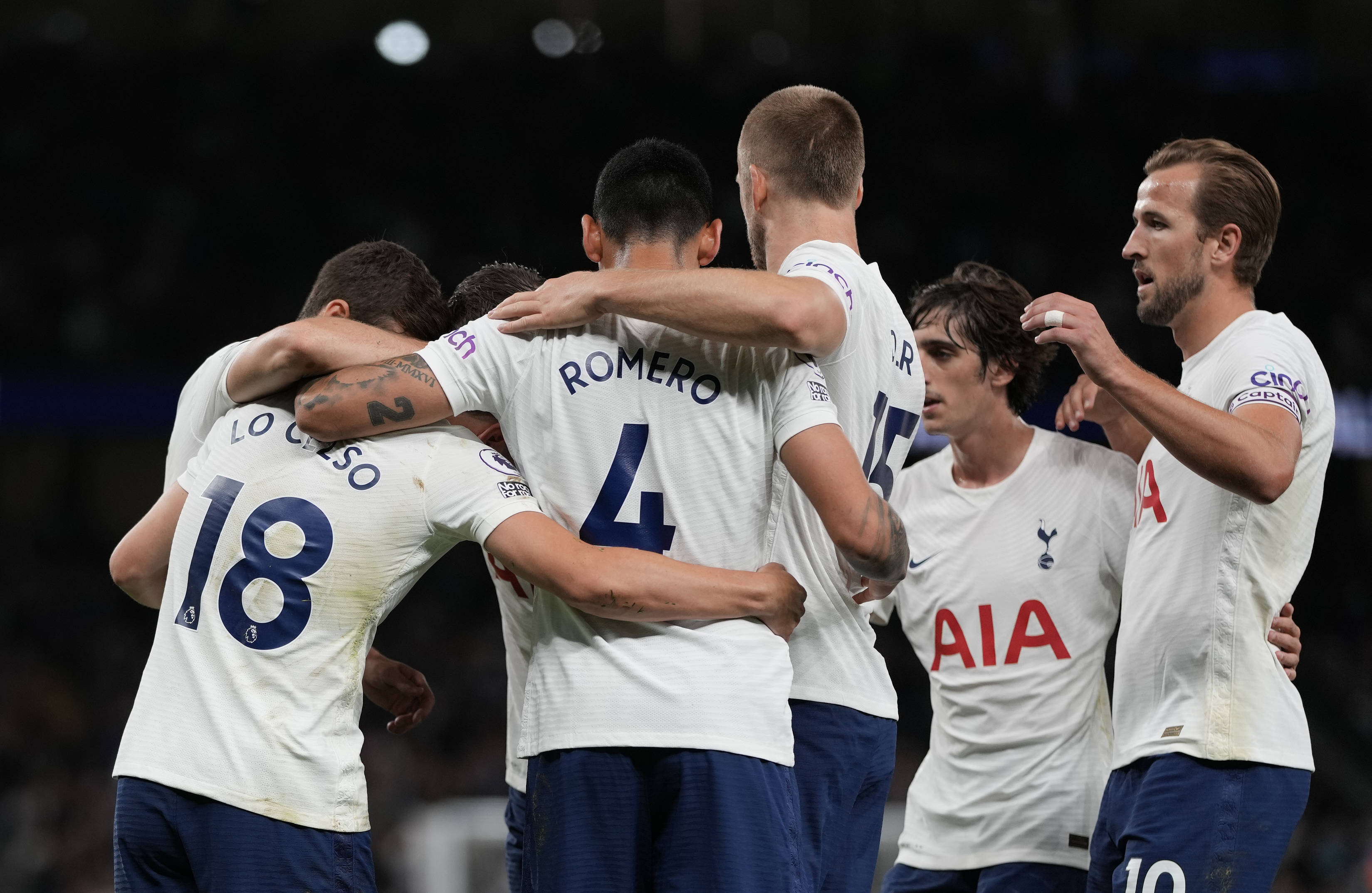 包含法兰克福客场击败对手，一举升至积分榜前列，士气大振的词条