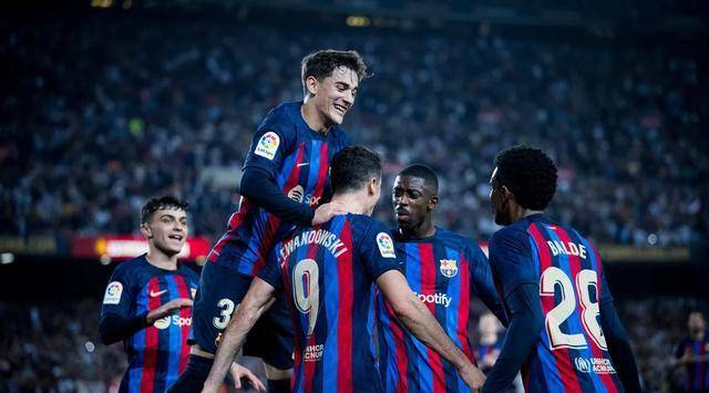 刺激!争夺激烈，晋级之路已看出端倪，势不可挡