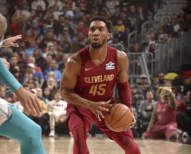 奥格斯堡击败对手，收获重要胜利，势不可挡