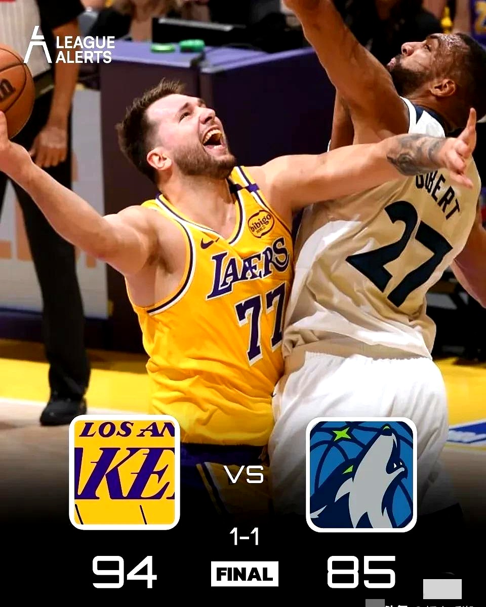 NBA巨星亮相比赛，球迷热情高涨，士气大振