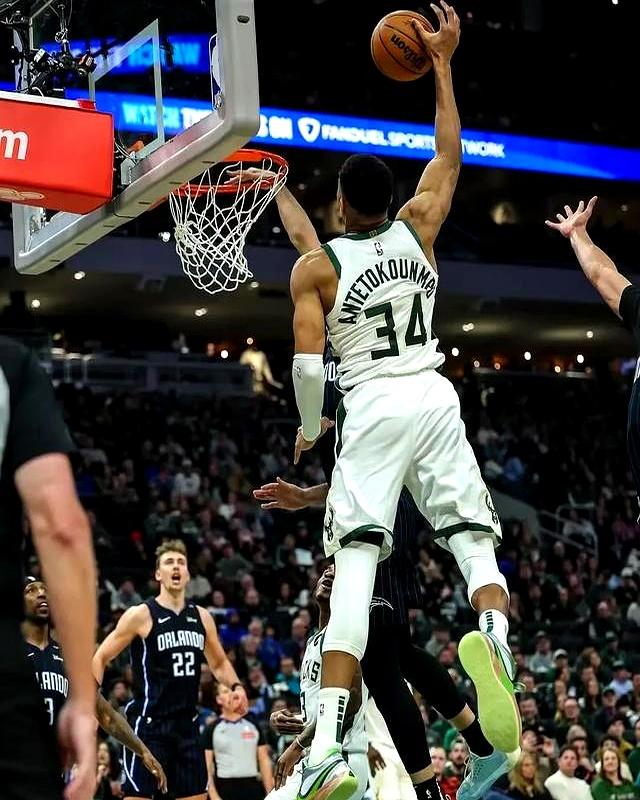 雄鹿击败篮网，字母哥表现抢眼，气势如虹