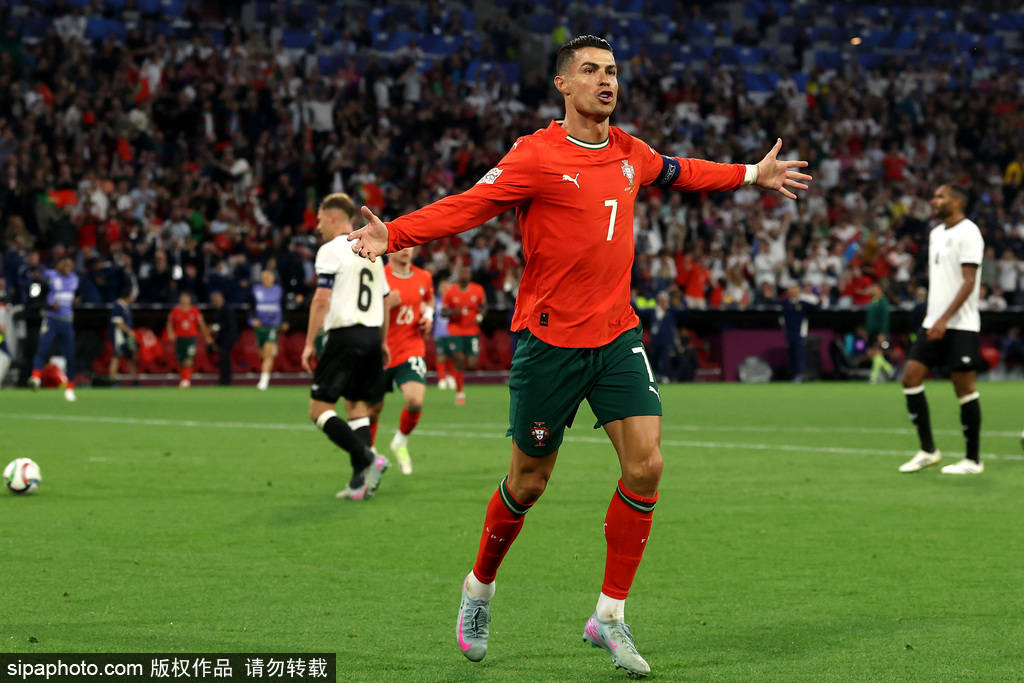 战术变革，两队谁将掌握场上主动权，势不可挡