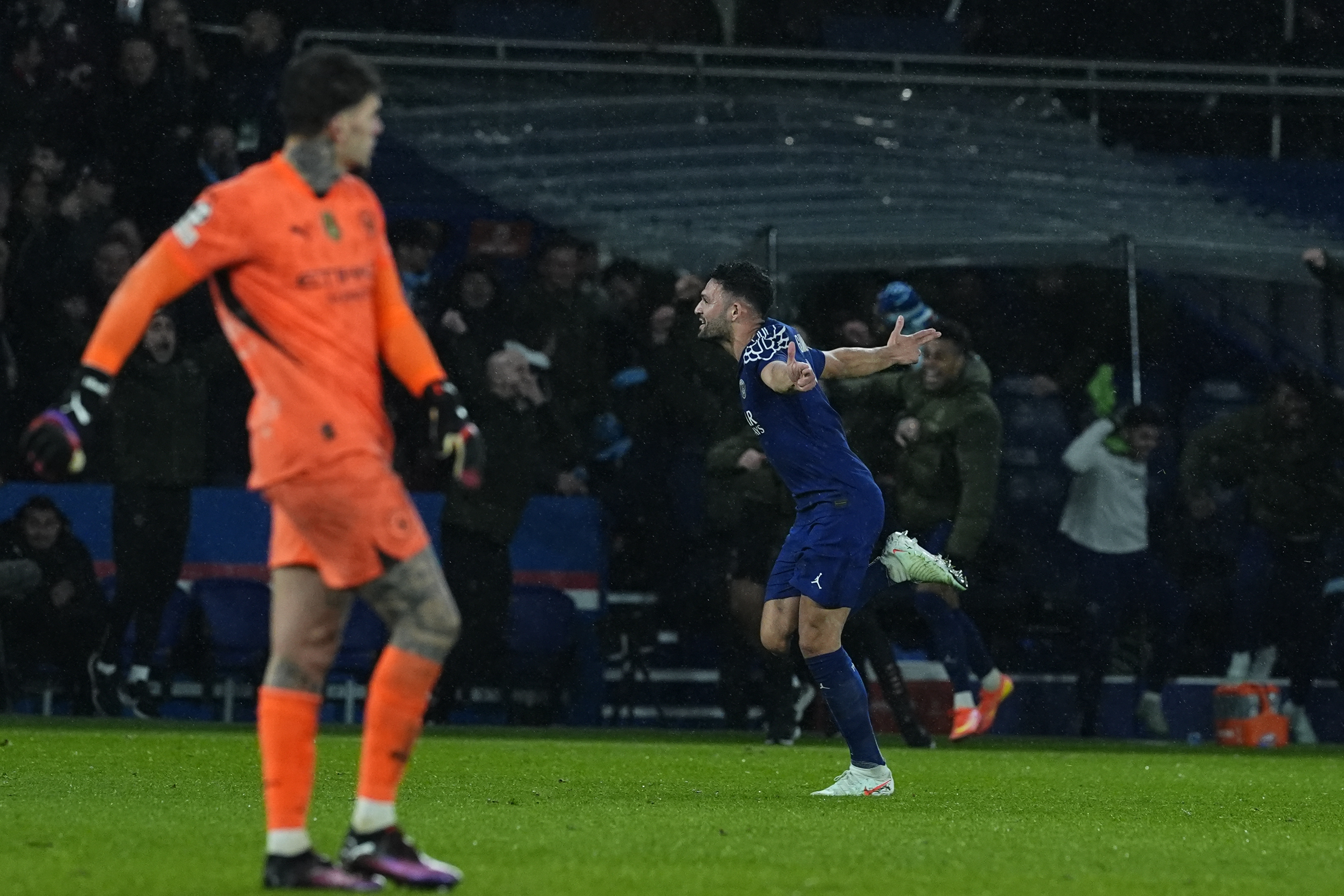 巴黎圣日耳曼主场连胜，战胜马赛，表现亮眼的简单介绍