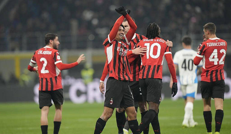 AC米兰逆转战胜热那亚，保持不败，全场震撼