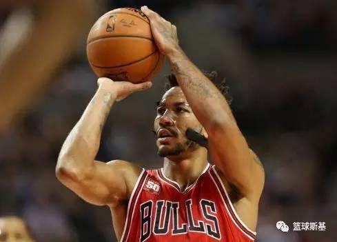 骑士告捷马刺，德里克-罗斯分独自舞台引爆全场，全场震撼