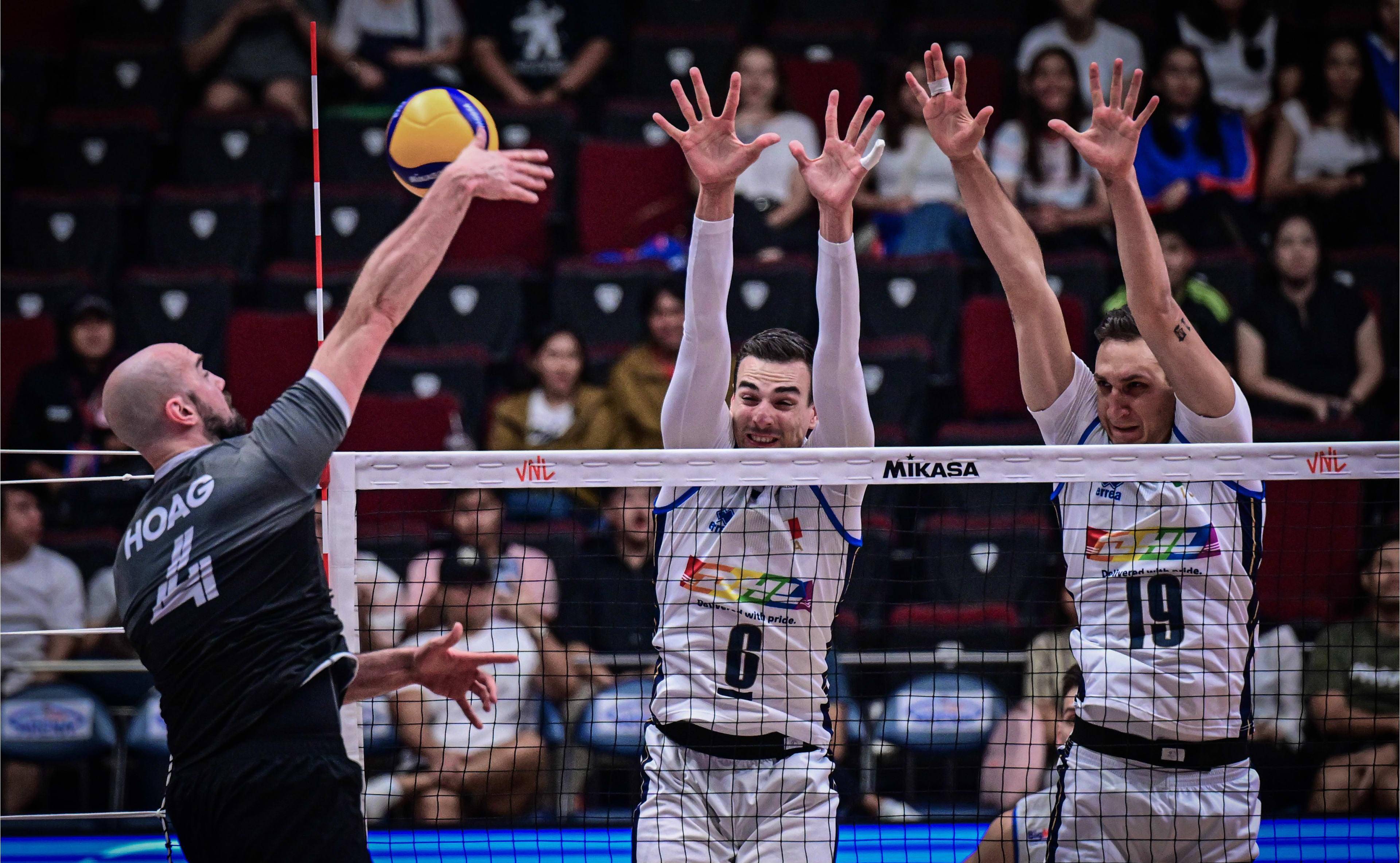 韩国队与加拿大队激战，以:取胜挺进八强，势不可挡