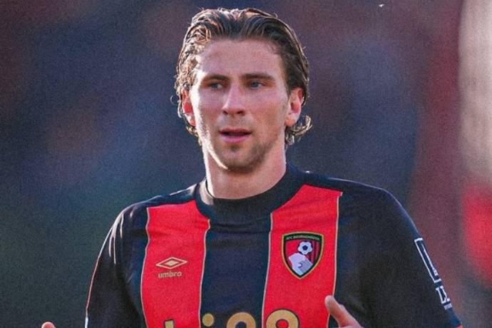 巴黎圣日耳曼宣布签约新后卫，气势如虹