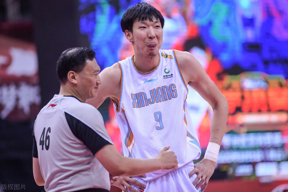 包含山西队碾压新疆队，高诗岩扛起全队的词条